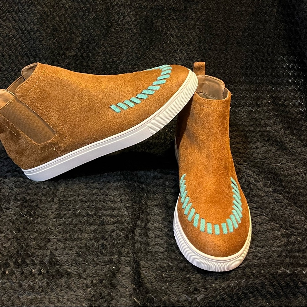 Crazy Train Brown and Torquiose Big and Stitch Kicks SZ 10 - Picture 4 of 7